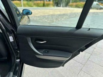 BMW 3 SERIES 2.0 320i SE Auto Euro 4 4dr