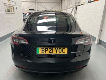 Tesla Model 3 LONG RANGE AWD