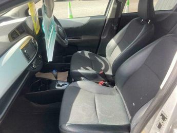 Toyota Yaris 1.5 VVT-h T Spirit CVT Euro 5 5dr