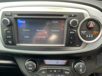 Toyota Yaris 1.5 VVT-h T Spirit CVT Euro 5 5dr
