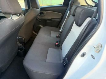 Toyota Yaris 1.5 VVT-i Icon CVT Euro 6 5dr