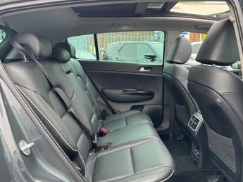 Kia Sportage 1.6 CRDi 4 SUV 5dr Diesel Manual Euro 6 (s/s) (134 bhp)