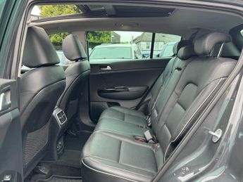 Kia Sportage 1.6 CRDi 4 SUV 5dr Diesel Manual Euro 6 (s/s) (134 bhp)