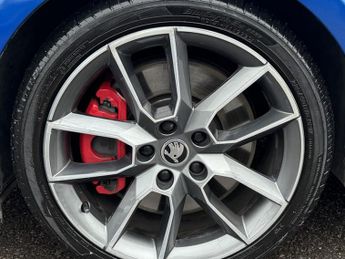 Skoda Octavia 2.0 TSI GPF vRS Estate 5dr Petrol DSG Euro 6 (s/s) (245 ps)