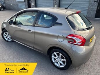 Peugeot 208 1.4 HDI DIESEL ACTIVE £20 TAX BLUETOOTH DAB TOUCHSCREEN RADIO CR