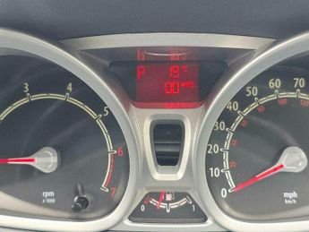 Ford Fiesta 1.4 Titanium 5dr