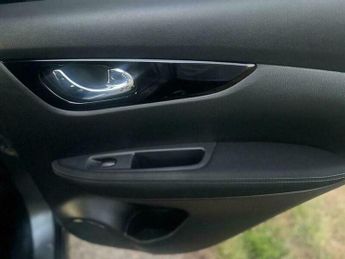 Nissan Qashqai 1.6 dCi N-Connecta 5dr Xtronic