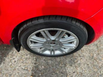 Toyota Yaris 1.3 VVT-i SR 5dr