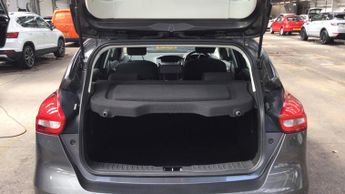 Ford Focus 1.6 Zetec Hatchback 5dr Petrol Powershift Euro 6 (125 ps)