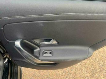 Mercedes-Benz CLA 2.0 CLA35 AMG (Premium) Coupe 7G-DCT 4MATIC Euro 6 (s/s) 4dr
