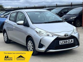 Toyota Yaris 1.0Dual VVT-i TR Multidrive S Euro 5 5dr