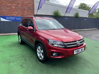 Volkswagen Tiguan 2.0 TDI BlueMotion Tech Escape SUV 5dr Diesel DSG 4WD Euro 5 (s/