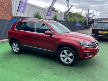 Volkswagen Tiguan 2.0 TDI BlueMotion Tech Escape SUV 5dr Diesel DSG 4WD Euro 5 (s/