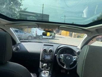 Nissan Qashqai 2.0 dCi Tekna SUV 5dr Diesel Auto 4WD Euro 5 (AVM) (150 ps)