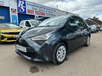 Toyota AYGO 1.0 VVT-i x-play Euro 6 5dr (Safety Sense)
