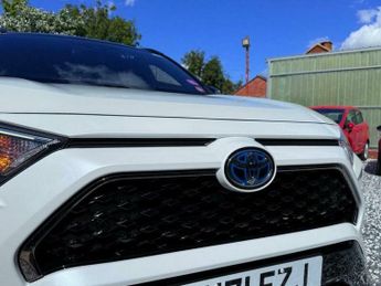 Toyota RAV4 2.5 VVT 18.1kWh Dynamic CVT 4WD Euro 6 (s/s) 5dr