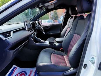 Toyota RAV4 2.5 VVT 18.1kWh Dynamic CVT 4WD Euro 6 (s/s) 5dr