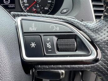 Audi Q3 TFSI S LINE