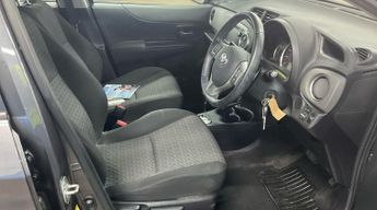 Toyota Yaris VVT-I ICON PLUS