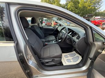 Volkswagen Golf SE TSI BLUEMOTION TECHNOLOGY DSG