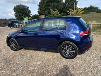 Volkswagen Golf 1.6 TDI SE Nav DSG Euro 6 (s/s) 5dr