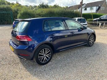 Volkswagen Golf 1.6 TDI SE Nav DSG Euro 6 (s/s) 5dr