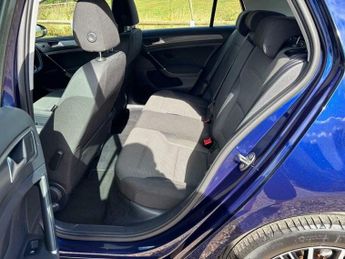 Volkswagen Golf 1.6 TDI SE Nav DSG Euro 6 (s/s) 5dr