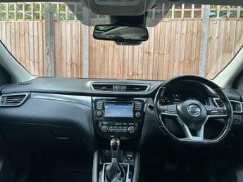 Nissan Qashqai 1.2 DIG-T N-Connecta XTRON Euro 6 (s/s) 5dr