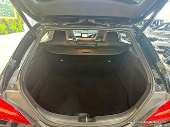 Mercedes CLA CLA 220 D AMG LINE [6X SERVICES, SAT NAV & PANORAMIC ROOF]