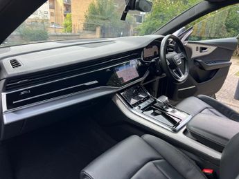 Audi Q8 TFSI QUATTRO S LINE