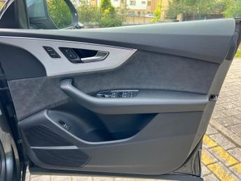 Audi Q8 TFSI QUATTRO S LINE