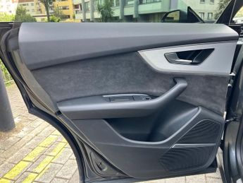 Audi Q8 TFSI QUATTRO S LINE