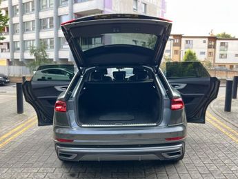 Audi Q8 TFSI QUATTRO S LINE
