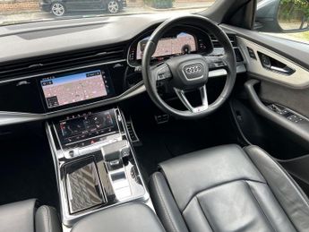 Audi Q8 TFSI QUATTRO S LINE