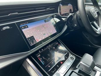 Audi Q8 TFSI QUATTRO S LINE