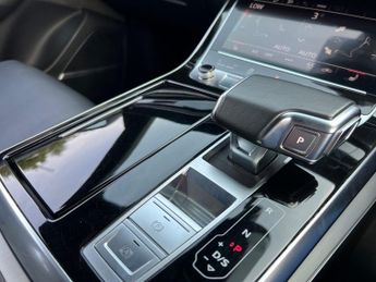 Audi Q8 TFSI QUATTRO S LINE