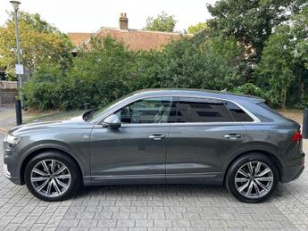 Audi Q8 TFSI QUATTRO S LINE