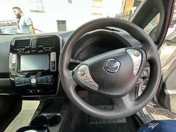 Nissan Leaf 24kWh Acenta Auto 5dr