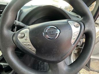 Nissan Leaf 24kWh Acenta Auto 5dr