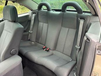 Renault Megane 1.6 VVT Dynamique 2dr