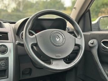 Renault Megane 1.6 VVT Dynamique 2dr