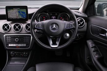 Mercedes GLA GLA 220 D 4MATIC SPORT
