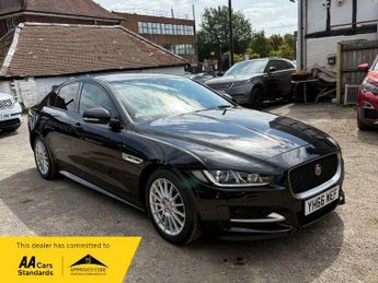 Jaguar XE R-SPORT