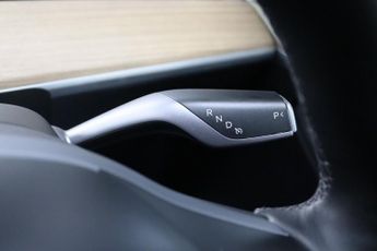 Tesla Model Y BASE