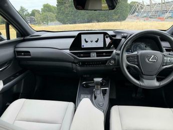 Lexus UX 250H F SPORT DESIGN