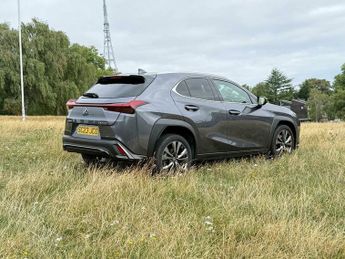 Lexus UX 250H F SPORT DESIGN