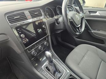 Volkswagen Golf E-GOLF