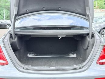 Mercedes E Class E 220 D AMG LINE