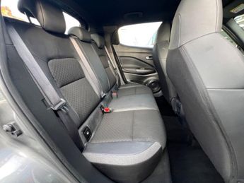 Nissan Juke 1.0 DIG-T N-Connecta DCT Auto Euro 6 (s/s) 5dr CarPlay+Nav+Camer