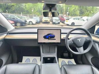 Tesla Model Y LONG RANGE AWD